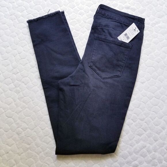 NEW Design Lab black skinny jeans distressed hem 8 - Picture 1 of 9